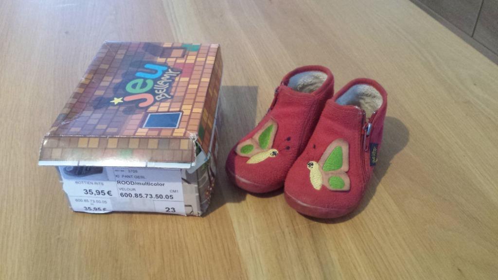 Pantoffels rood met vlinder - Bellamy - maat 23, Bellamy, Gebruikt, Jongen of Meisje, Overige typen