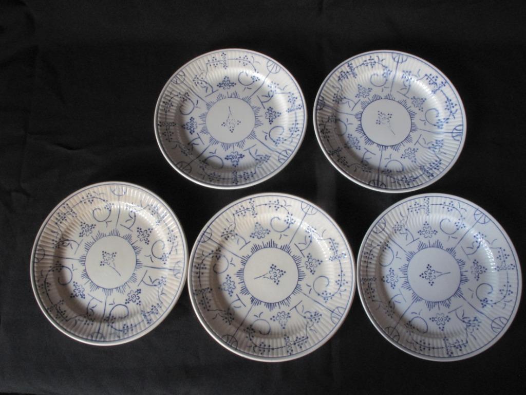 Cinq petites assiettes Boch Keramis Copenhague, Antiquités & Art, Enlèvement ou Envoi