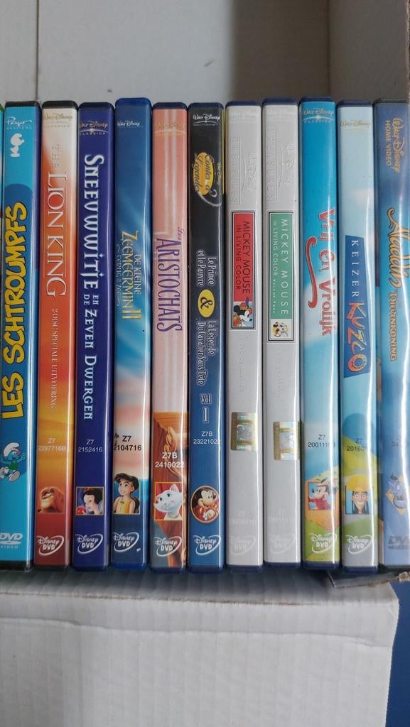 Mooie reeks kinderdvd´s: Disneyklassiekers, yu ghi oh, ..., Ophalen, Zo goed als nieuw