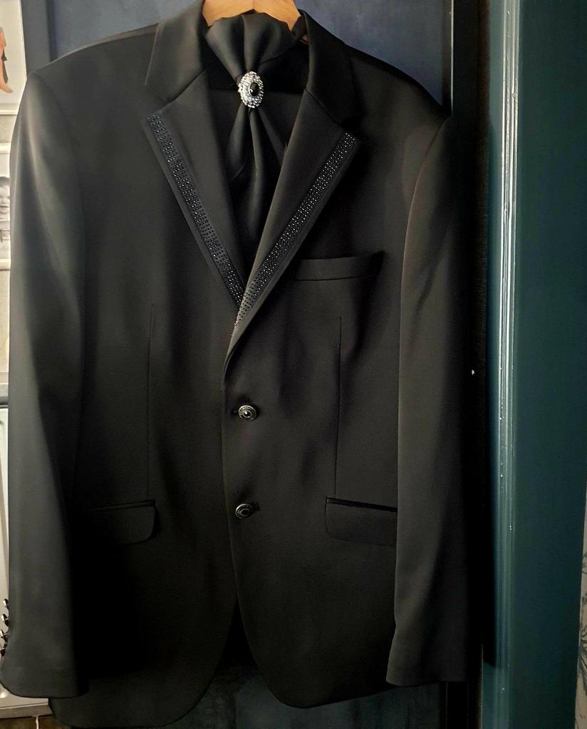 4 delig satijnen herenkostuum, Kleding | Heren, Kostuums en vesten, Ophalen of Verzenden, Zo goed als nieuw, Zwart