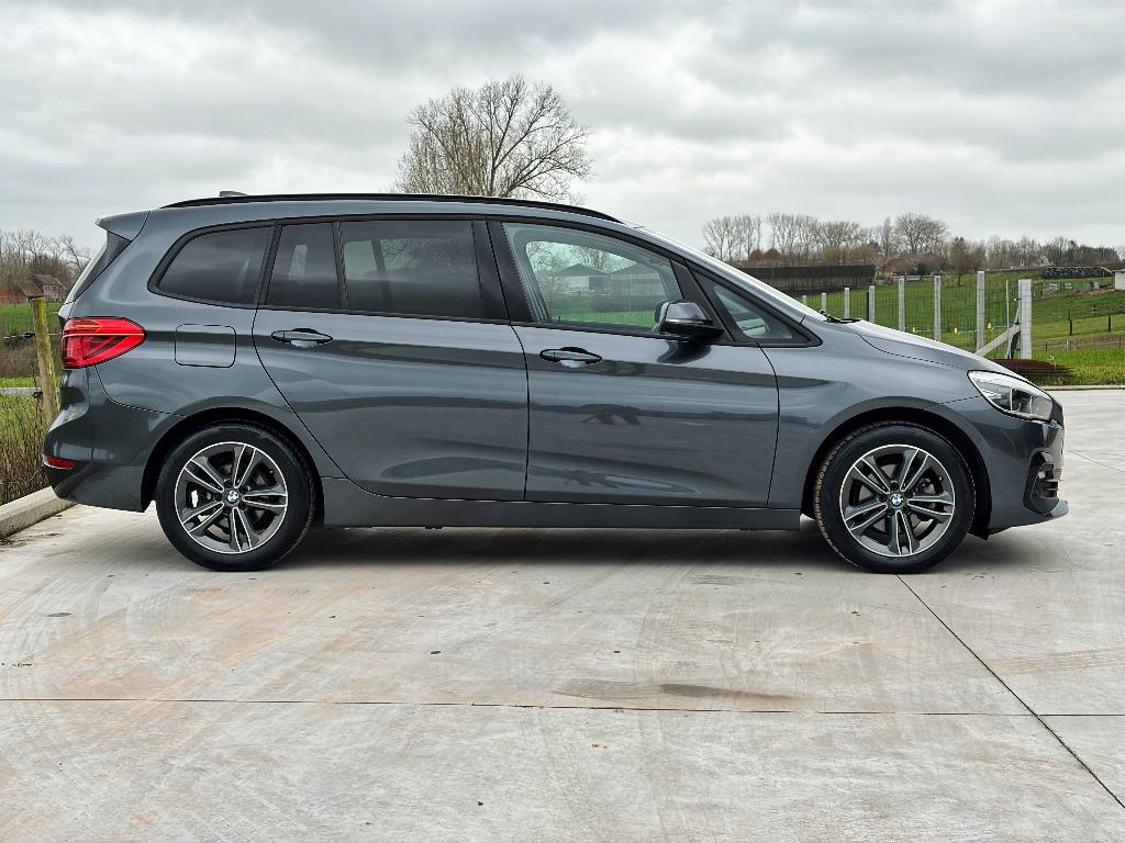 BMW 216i Gran Tourer - 2022 - 99133km - PANO - CAMERA, Auto's, BMW, Voorwielaandrijving, https://public.car-pass.be/vhr/6fa21dad-16be-4002-93cd-090a147a8cfe
