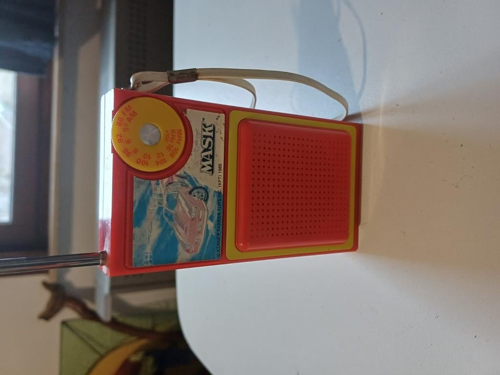 Zeldzame mask radio, Ophalen