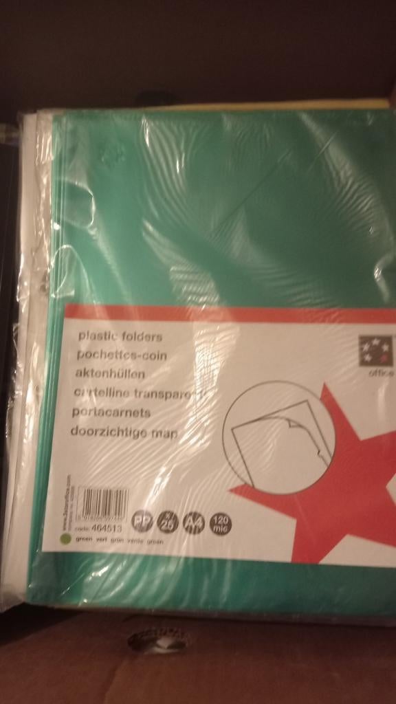 Verschillende plastiek mapjes- etiketten - schutbladen, Hobby en Vrije tijd, Ophalen of Verzenden, Zo goed als nieuw