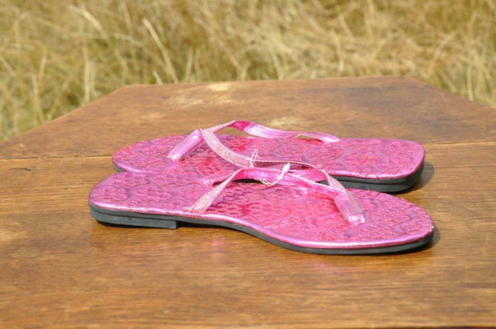 paire de tong rose brillante pt 36, Enlèvement ou Envoi, Rose, Comme neuf, Ballerines