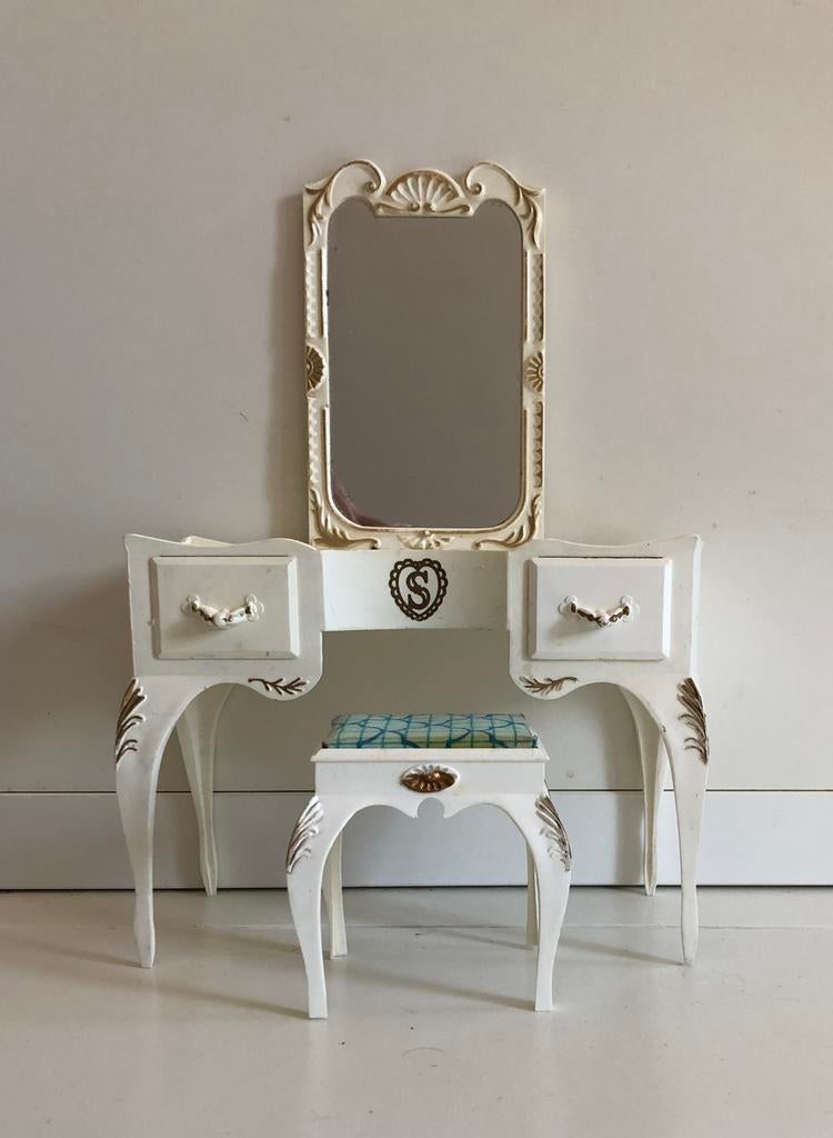 Coiffeuse et tabouret vintage Sindy/Barbie des années 70, Antiquités & Art, Enlèvement ou Envoi