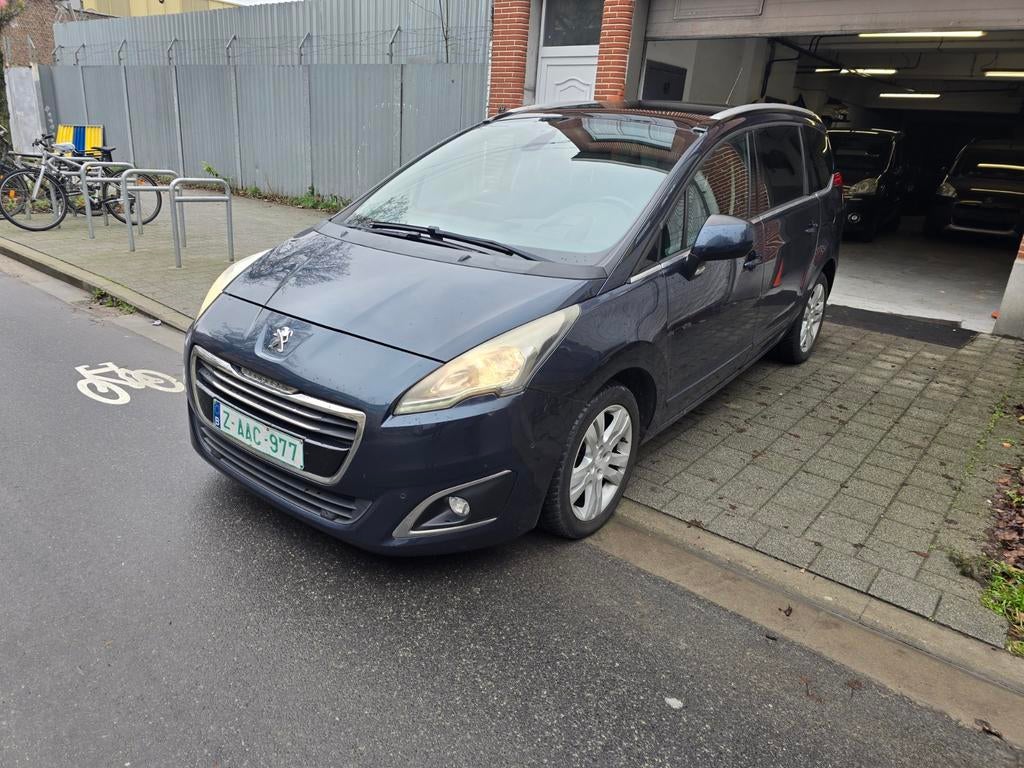 Peugeot 5008 1.6 hdi automatique climatisation toit panorami, Autos, Achat, Euro 6, Entreprise, Noir