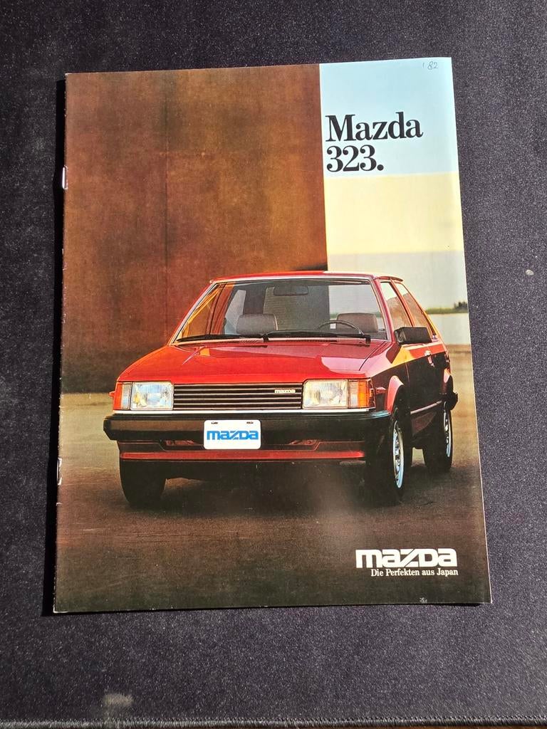 Brochure de la Mazda 323 1981, Livres, Autos | Brochures & Magazines, Enlèvement ou Envoi, Mazda