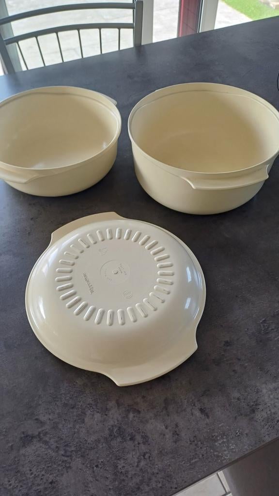 Bols Tupperware + couvercle + livre de recettes, Enlèvement, Comme neuf