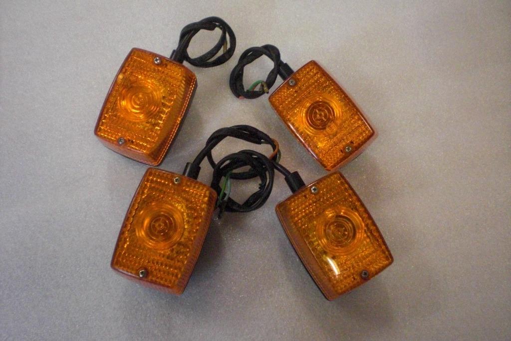Honda PX PXR Scoopy set orig. pinkers CEV met lamp,bedrading, Fietsen en Brommers, Ophalen of Verzenden, Gebruikt, Overige typen
