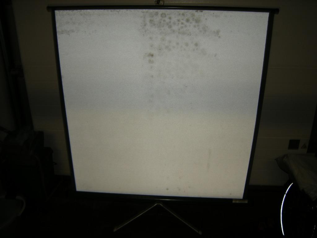 projectiescherm, Enlèvement, Manuel, Utilisé