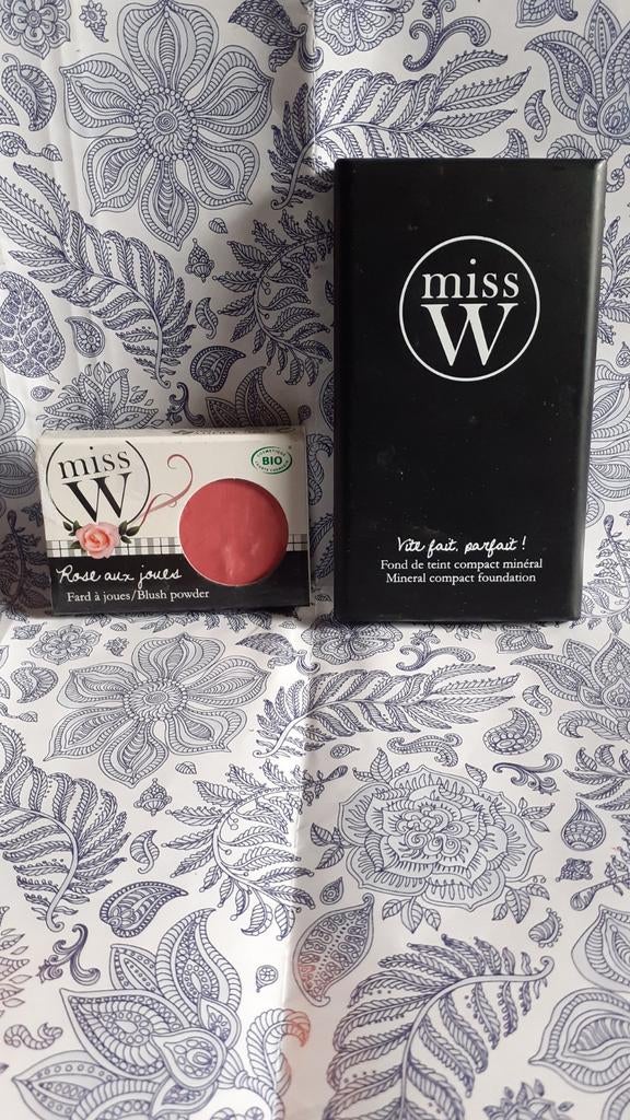 fard a joues roses aux joues miss W avec etui miroir, Maquillage, Enlèvement ou Envoi, Rose, Comme neuf