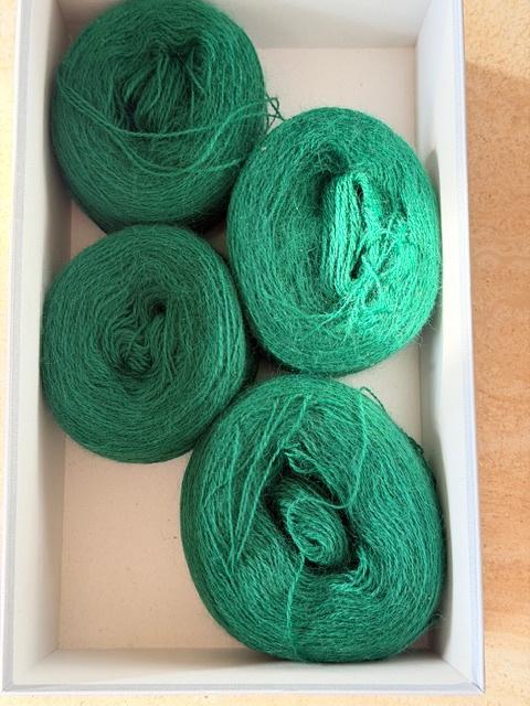 Nieuwe 70% wol (haken/breien) donkergroen/420gr  (nr4862), Enlèvement ou Envoi, Neuf, Tricot ou Crochet, Laine ou Fils