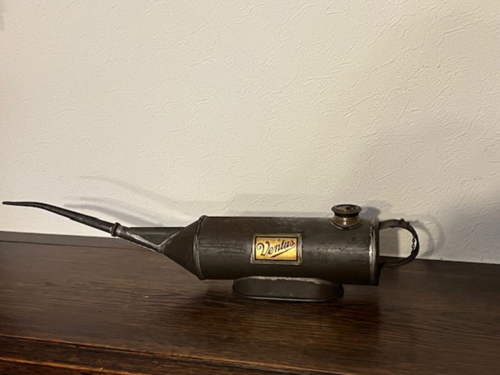 Antieke oliekan met lange tuit Ventus, Antiek en Kunst, Ophalen