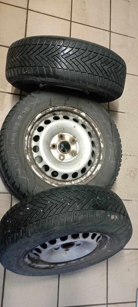Pneus hiver sur jantes ancier pour VW, SKODA,.., Ophalen, Gebruikt, 15 inch, Winterbanden