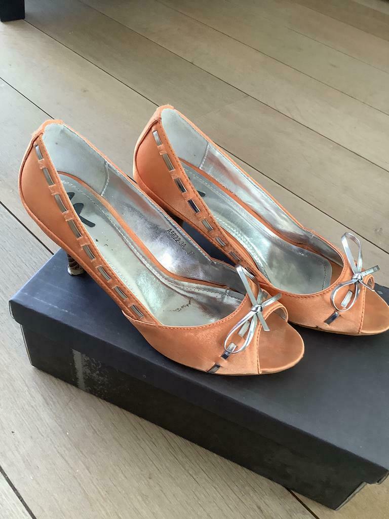 Oranje pumps maat 37, Escarpins, Orange, Enlèvement ou Envoi, Torfs