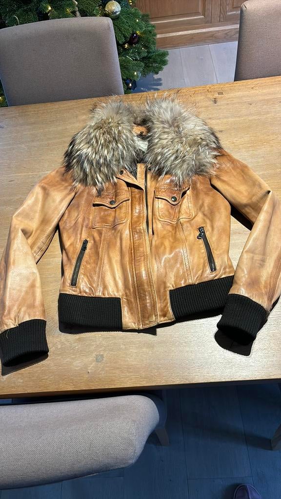 Lichtbruin lederen jasje met echt bonten kraag - essentiel, Kleding | Dames, Maat 38/40 (M), Bruin, Ophalen of Verzenden, Essentiel Antwerp