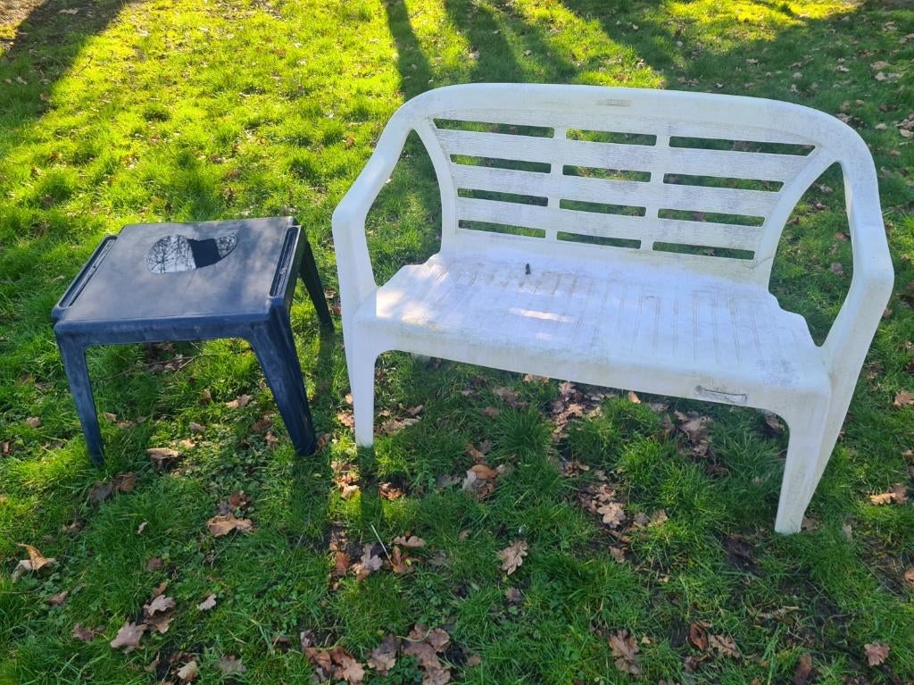 Tuinmeubilair: bankje + bijzettafeltje, Kunststof, Gebruikt, Bank, Loungeset