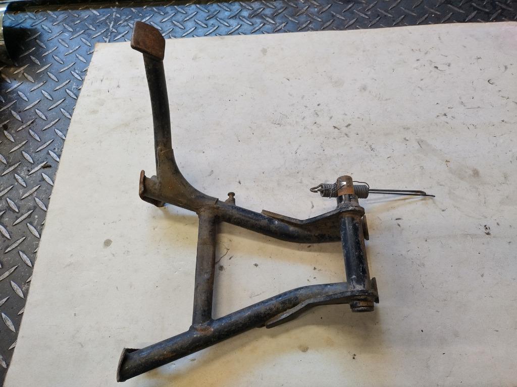 honda deauville 650 model '98-'05 middenbok, Ophalen of Verzenden, Gebruikt