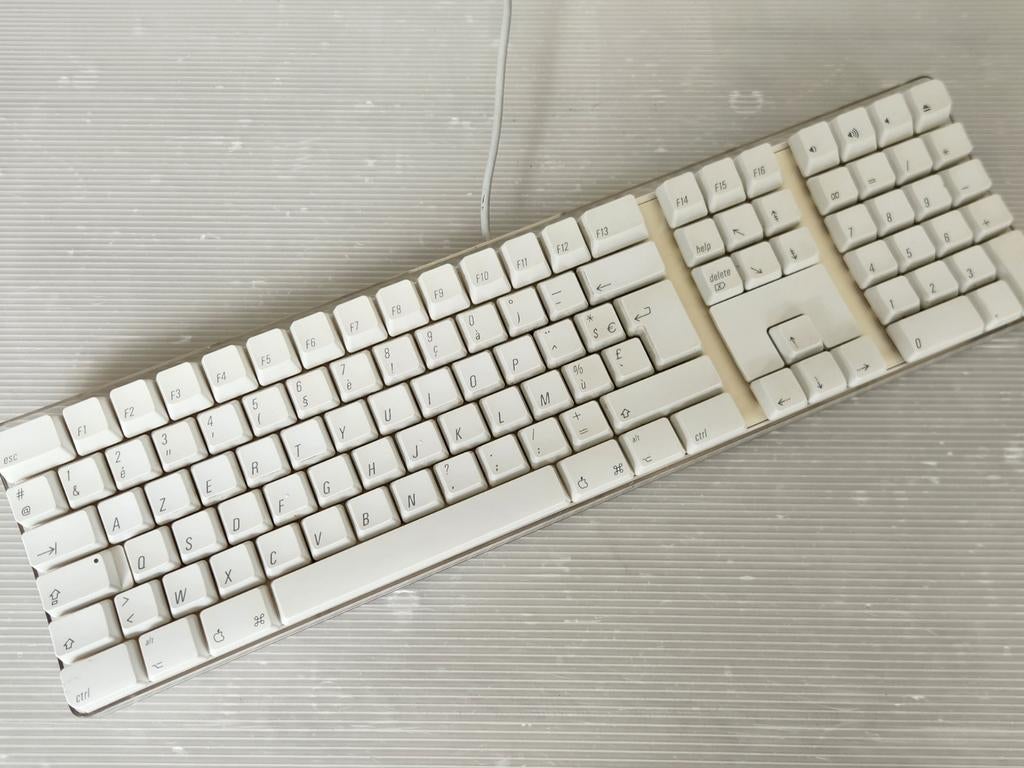 Clavier Apple, Informatique & Logiciels, Claviers, Comme neuf, Azerty, Filaire, Enlèvement ou Envoi