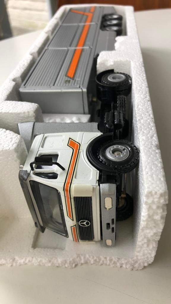 Conrad Mercedes 1633S + 1638S, Hobby en Vrije tijd, Ophalen of Verzenden, Zo goed als nieuw, Bus of Vrachtwagen, Conrad