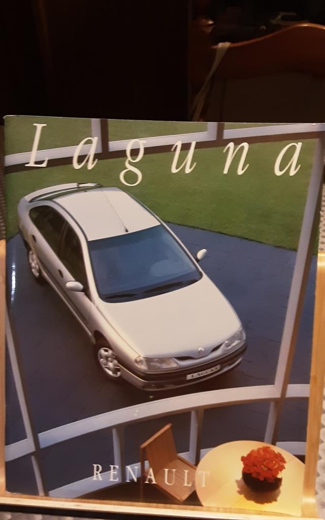Renault laguna brochure, Boeken, Auto's | Boeken, Ophalen of Verzenden, Zo goed als nieuw, Renault