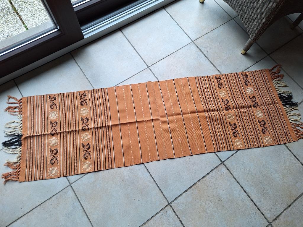 Antieke tafelloper (artisanaal handwerk uit Roemenië)., Verzenden, Zo goed als nieuw, Rechthoek, Binnen