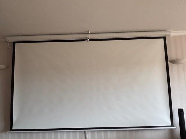 écran home-cinema 150", Audio, Tv en Foto, Projectieschermen, Ophalen, Elektrisch, Zo goed als nieuw