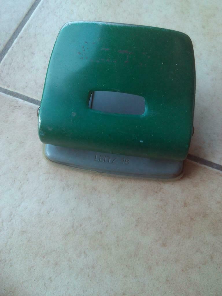Perforator Leitz 18 en pennenzak, Ophalen of Verzenden, Nieuw