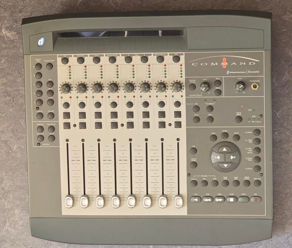 Digidesign Command 8, Enlèvement ou Envoi