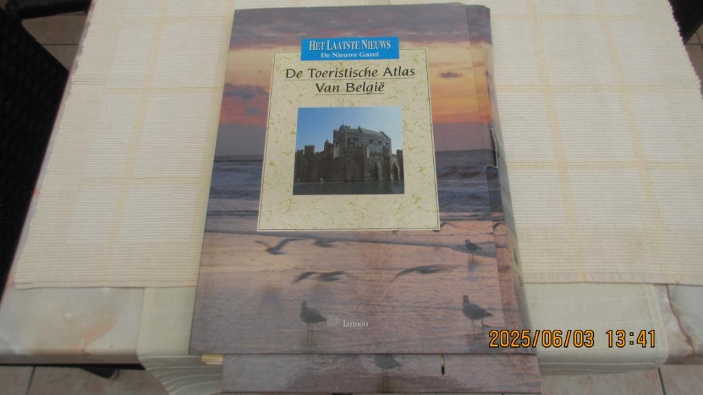 Verzamelbox kranten 'De toeristische atlas van België', Verzamelen, Ophalen of Verzenden, Krant