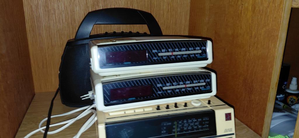 wekkerradio, Ophalen, Zo goed als nieuw