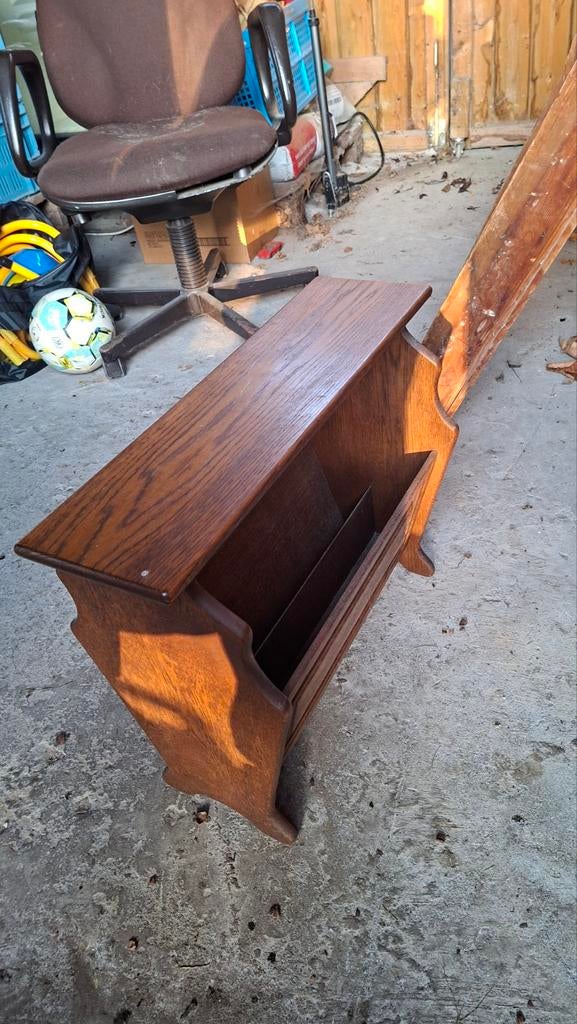 Klassiek houten krantenrekje, Ophalen