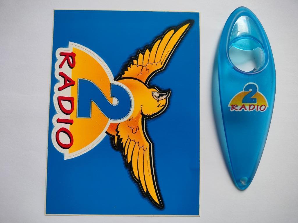 Radio 2 flesopemer + sticker Toyota Yaris Presto miljonair, Ophalen of Verzenden