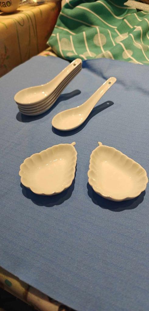 amuse schoteltjes in wit keramiek 8 stuks, Ophalen of Verzenden, Zo goed als nieuw, Keramiek, Schaal of Schalen