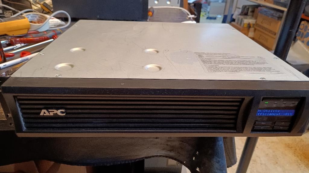 UPS APC SMT750RMI/525W-2U- Nouvelle batterie testée en rack, Envoi, Utilisé