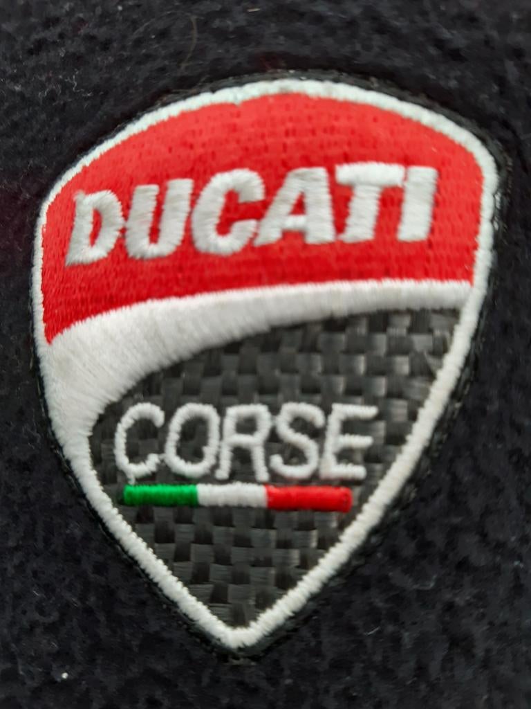 Ducati sweater 🏍, Ophalen
