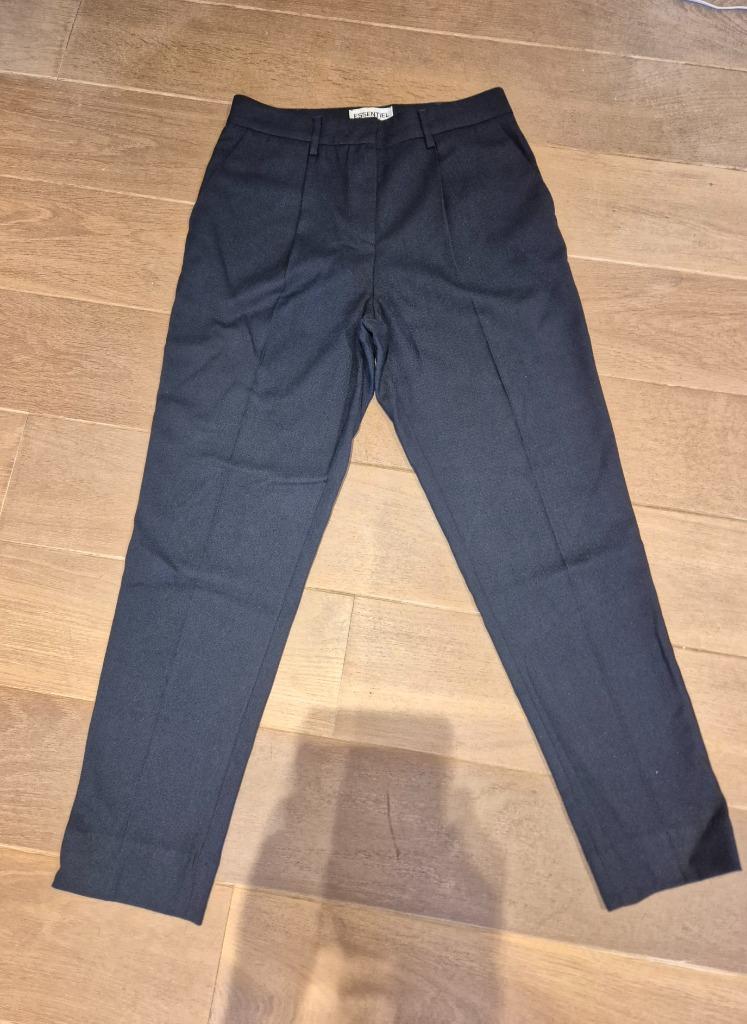 Broek Essentiel Antwerp, Kleding | Dames, Broeken en Pantalons, Blauw, Ophalen of Verzenden, Essentiel Antwerp, Maat 34 (XS) of kleiner
