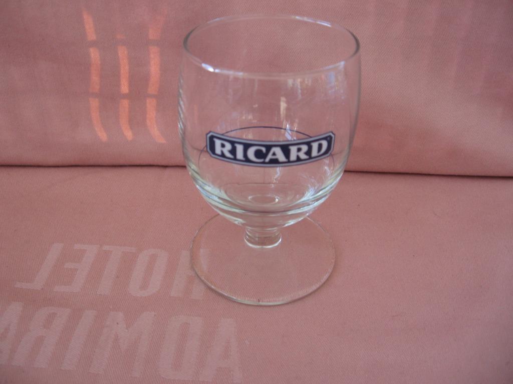 Ballon Ricard grand RICARD blanc en rectangle bleu, Enlèvement ou Envoi, Comme neuf, Ustensile