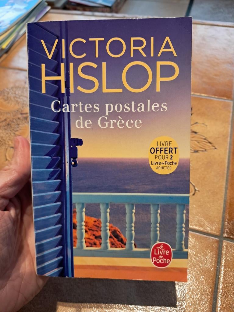 Ansichtkaarten uit Griekenland - V. Hislop, Boeken, Gelezen, Europa overig, Ophalen of Verzenden, Victoria Hislop