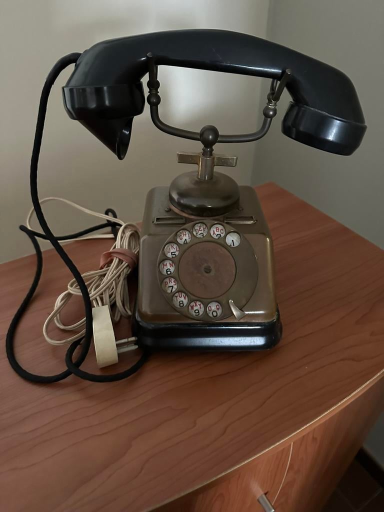 Telefoon jaren 50/60, Ophalen, Gebruikt, Met draaischijf