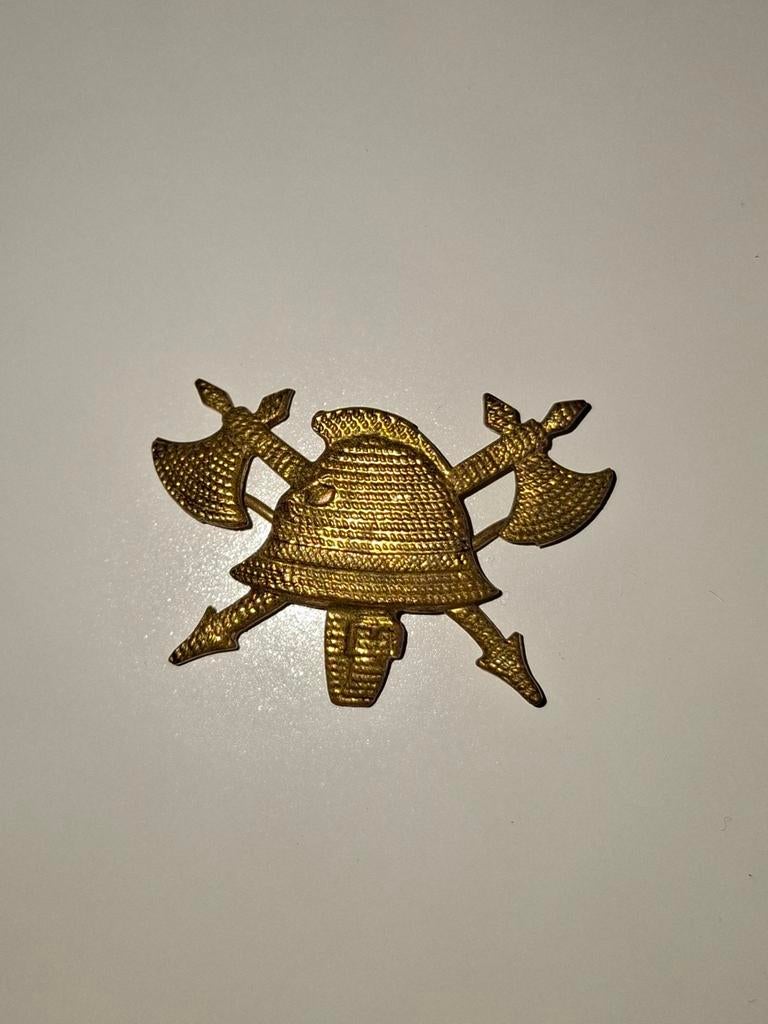 Emblème des sapeurs-pompiers belges, Envoi