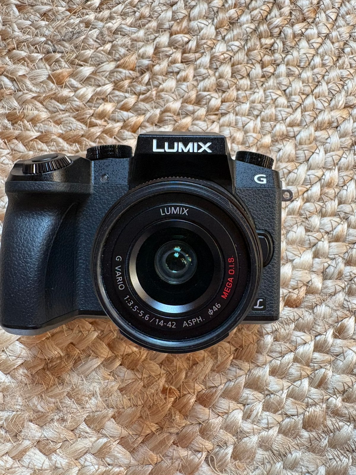 Panasonic Lumix G7K + 14-42mm lens - complete set, Ophalen, Panasonic, Zo goed als nieuw, Zonnekap