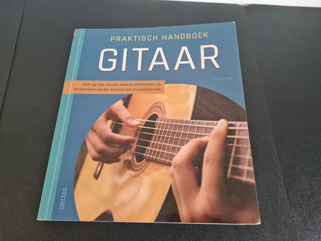 Praktisch handboek gitaar, Boeken, Muziek, Ophalen of Verzenden