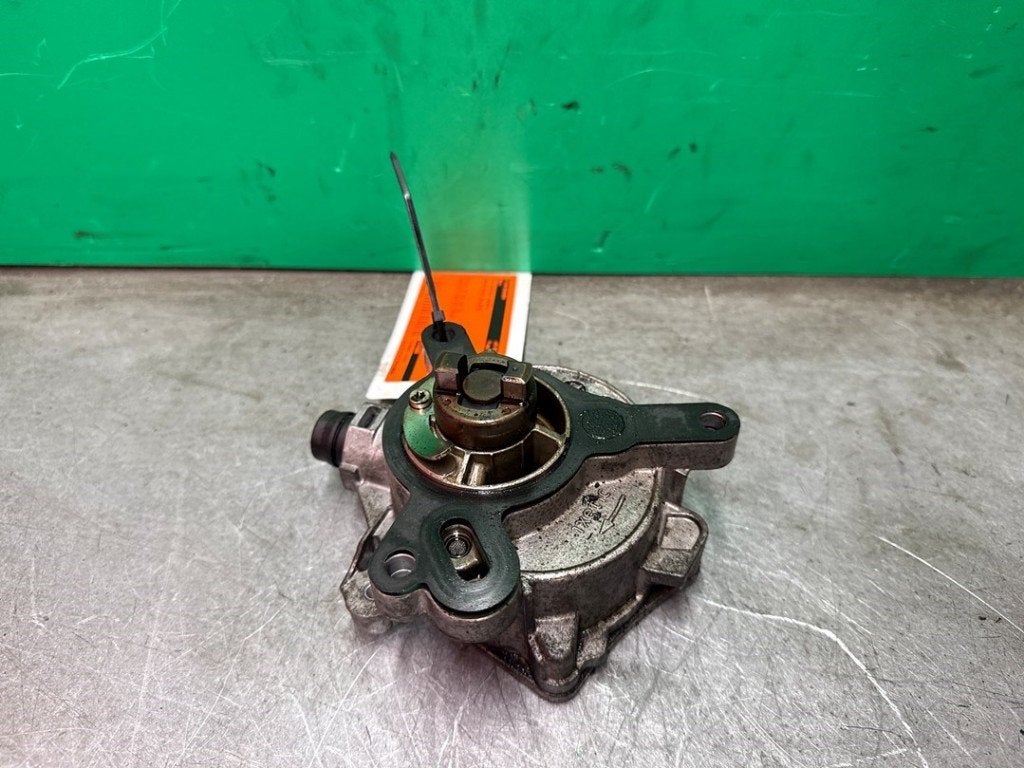 VACUUMPOMP DIESEL Volvo V70 (BW) (|31316688|), Gebruikt, Info@volvocars.com, Volvo, Volvo Car Germany GmbH
