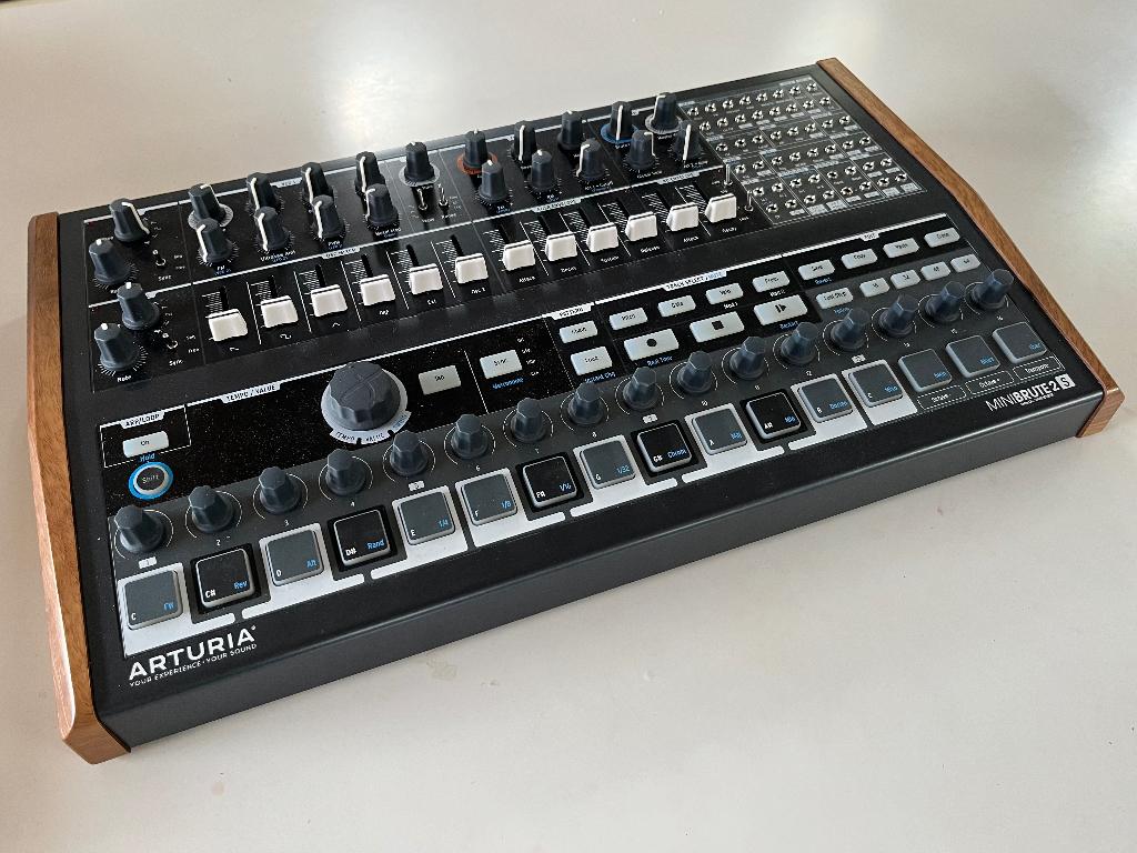 Arturia Minibrute 2S, Musique & Instruments, Enlèvement, Utilisé, Autres marques