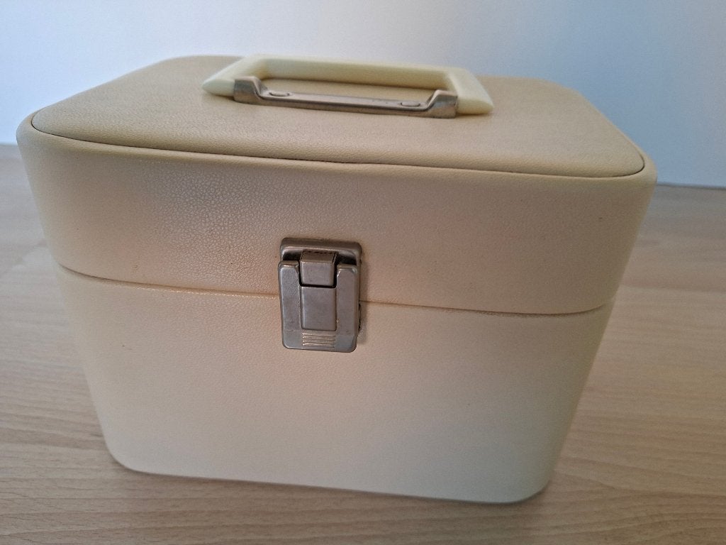 Beautycase ivoorkleurig, Handtassen en Accessoires, Ophalen of Verzenden