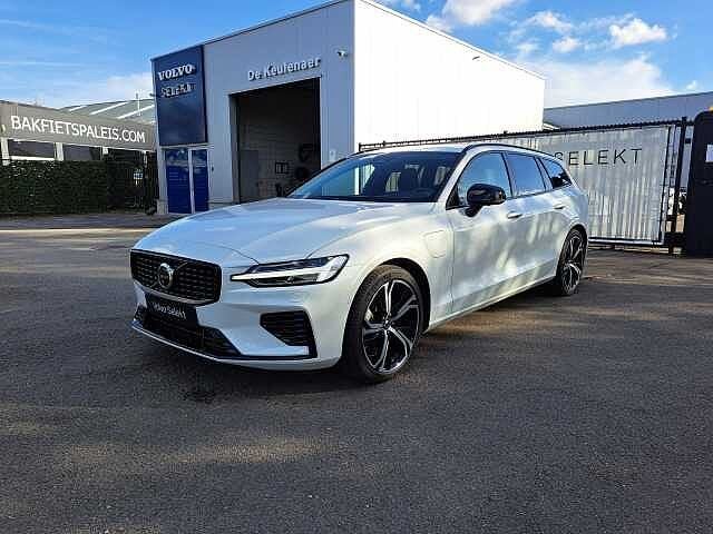 Volvo V60 T8 AWD Plug-In Hybride Plus Dark 654718 | T8 AWD, Automaat, 1969 cc, Wit, Hybride Elektrisch/Benzine