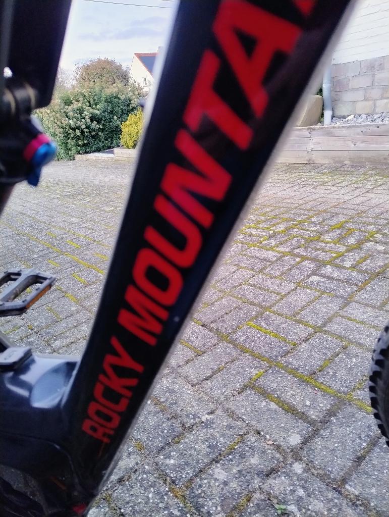 E-Mountainbike Rocky Mountain, Enlèvement, Utilisé