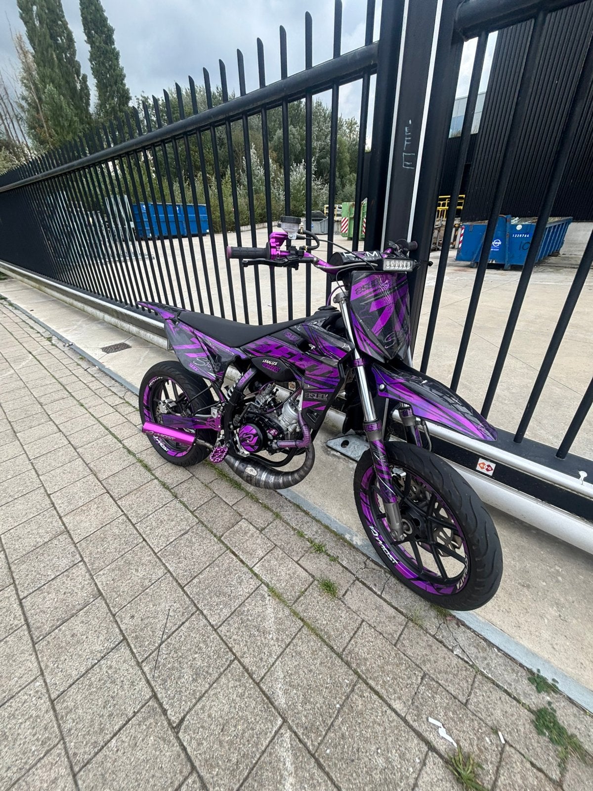 94 italkit sherco 2023, Vélos & Vélomoteurs, Enlèvement, Comme neuf