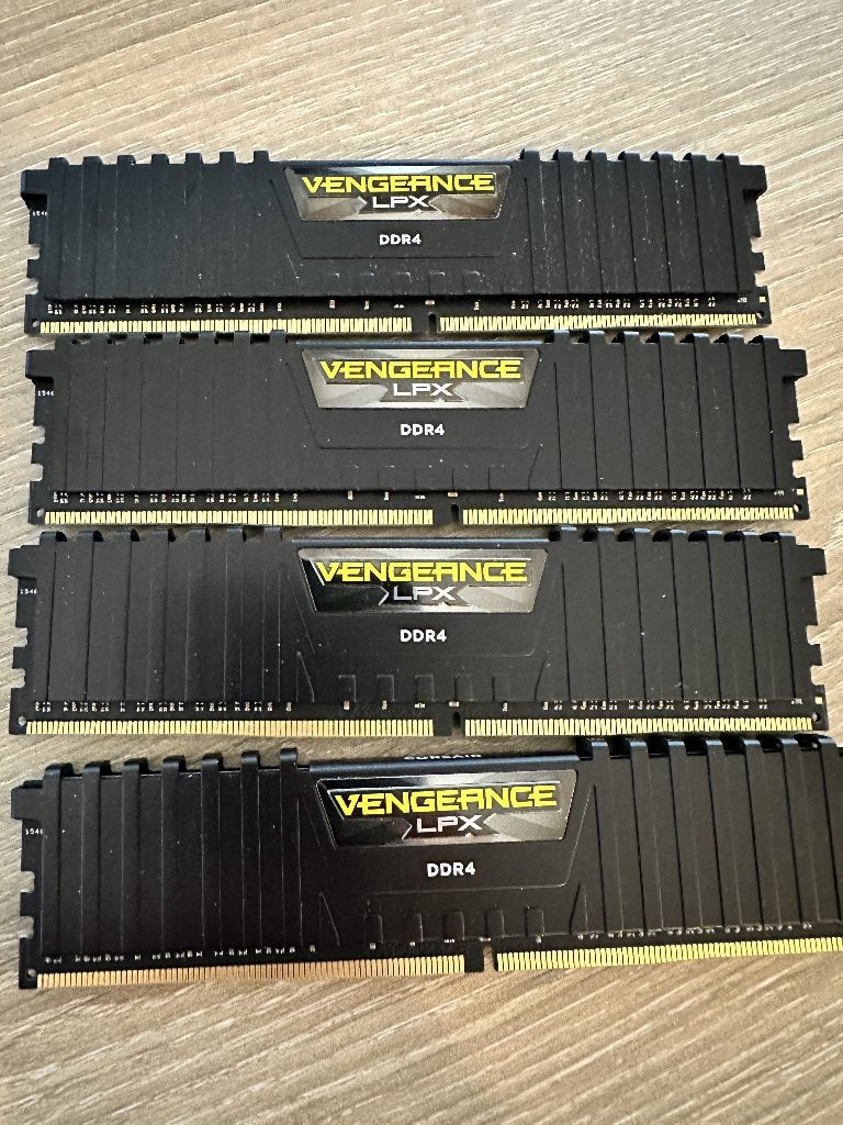 Corsair Vengeance LPX DDR4 16GB (4x4GB) 2400MHz CL14, Ophalen, Gebruikt, DDR4, 16 GB